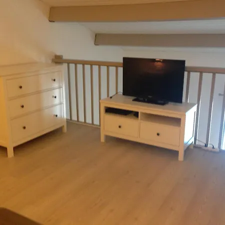 Les Remparts Apartment *